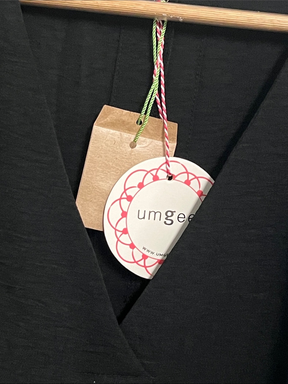 NWT Umgee Black V-Neck Tunic Top Large - Picture 6 of 14